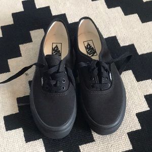 Kids Vans Size 2 New with out tags